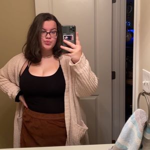 Meet your Posher, Ella